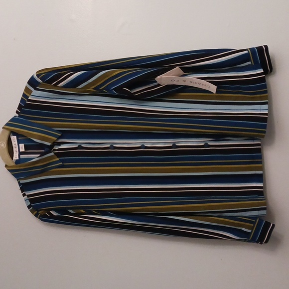 Chaus & CO size 12 women's button-up shirt with long sleeves in stripes colors. - Picture 4 of 17
